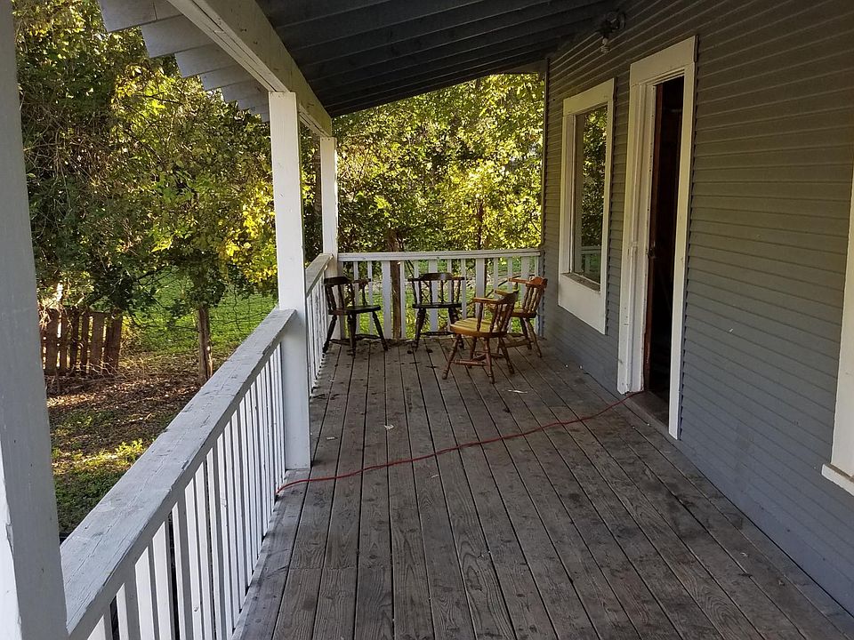 1st image of 1410D 2nd St