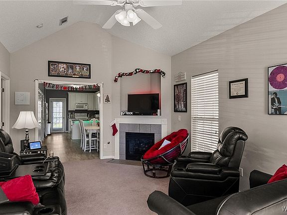 4th image of 2212 Starlight Dr
