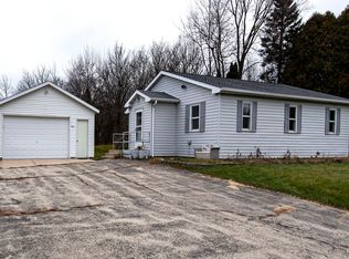9441 S 31st St, Franklin, WI 53132