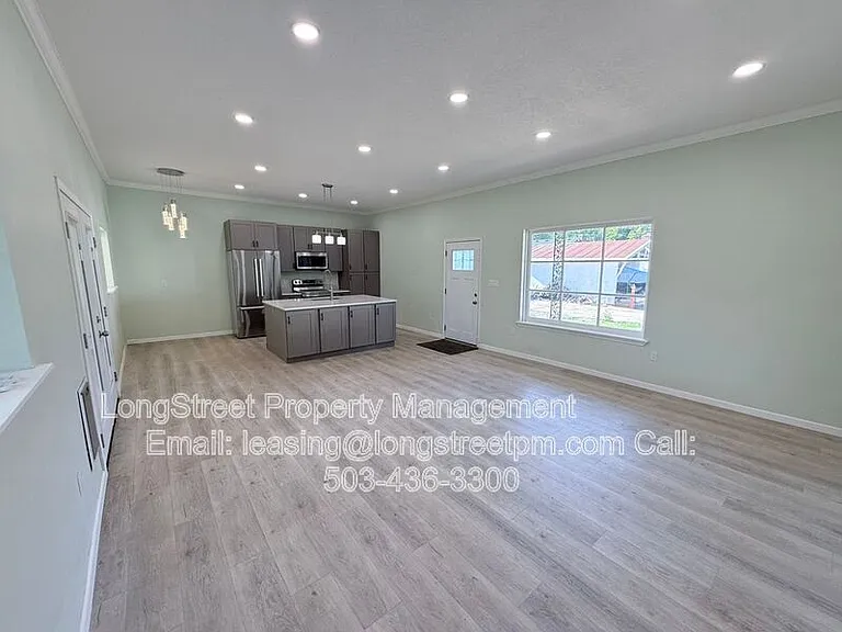 758 Browning Ave S #B — Photo 12