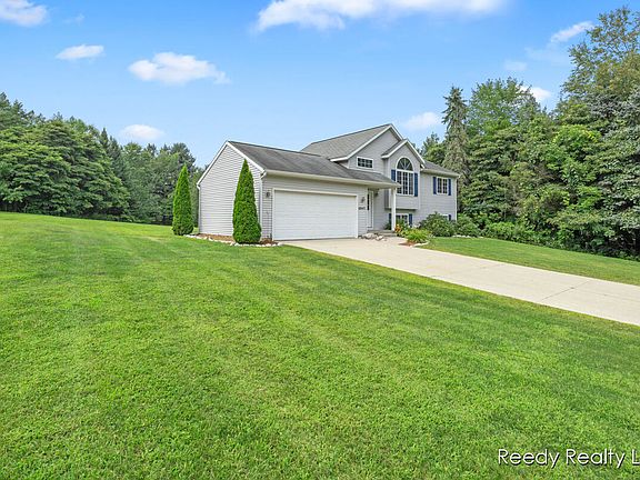2nd image of 6842 Whispering Forest Dr NE