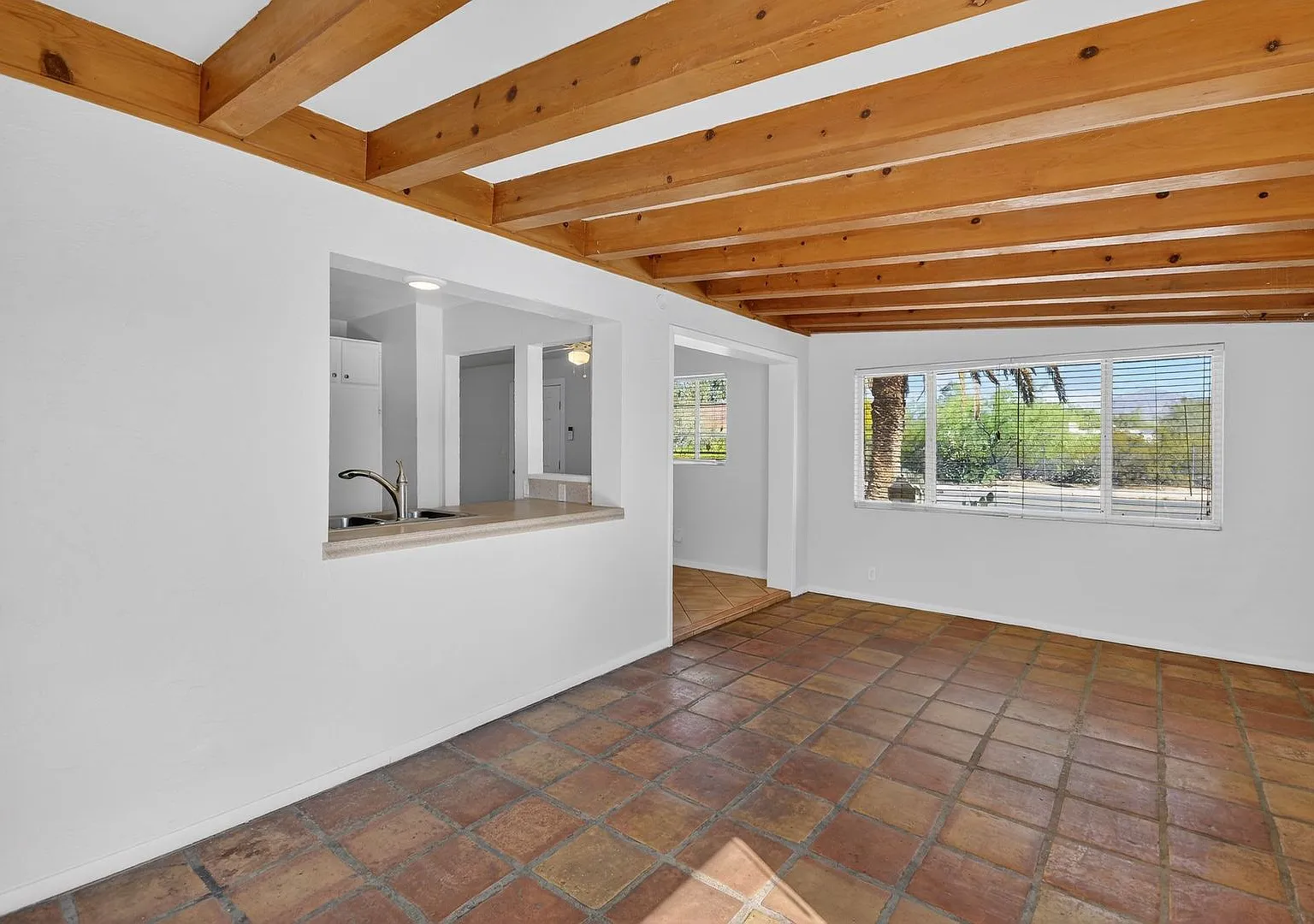 2272 E. Blacklidge Dr. — Photo 3