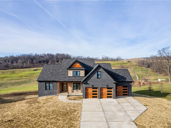 2105 Totteridge Dr #18, Greensburg, PA 15601