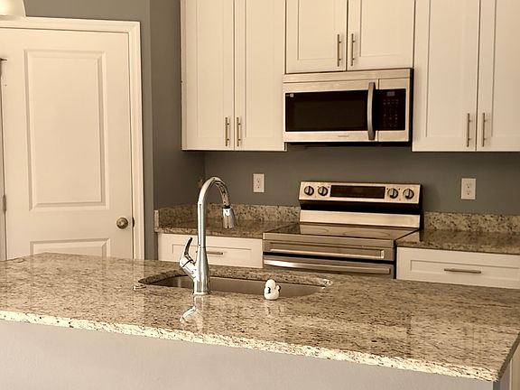 4th image of 1109 Partridge Ln