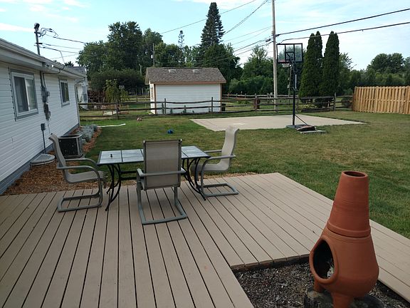 3rd image of 7274 Kenilworth Dr