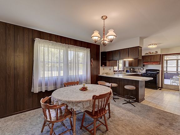 4th image of 5883 Darline Dr