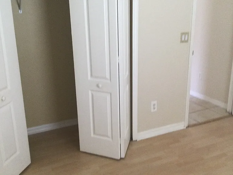 729 Whispering Cypress Ln — Photo 15