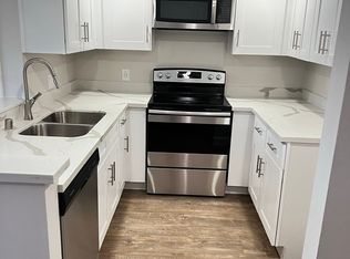 2550 College Pl APT 201, Fullerton, CA 92831