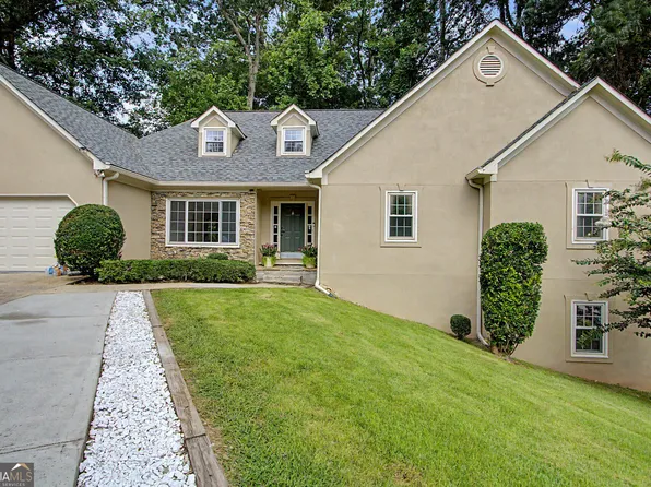 311 Clubhouse Ct NW, Kennesaw, GA 30144