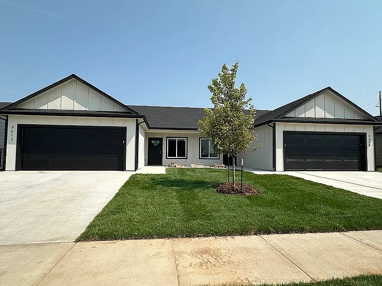 9512 E Wassall Ct — Photo 1