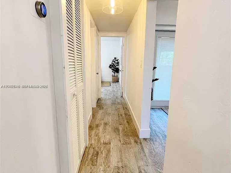 1040 Lenox Ave #1040 — Photo 7