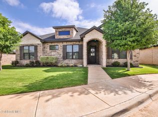 1303 Dover Ln, Wolfforth, TX 79382