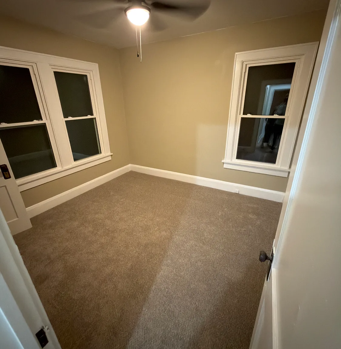 Newly Remodeled 2-Bedroom Apartment (1,050 sq ft) — Photo 2