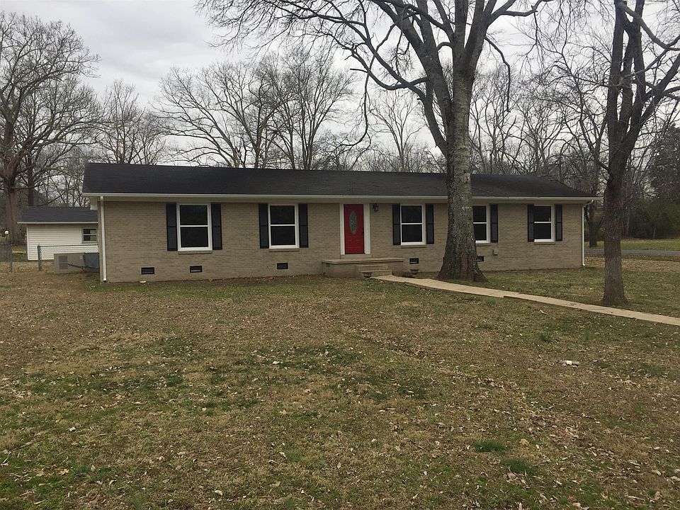 1st image of 200 Tremont Dr