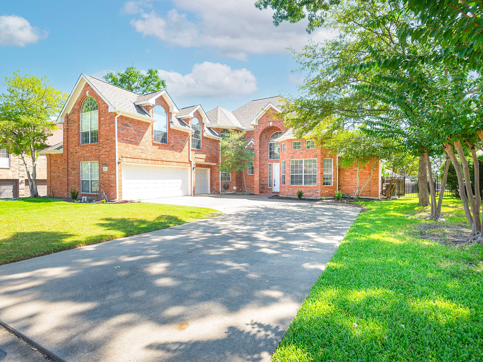 4 bed, 3577 sqft, $5,800 — Photo 3