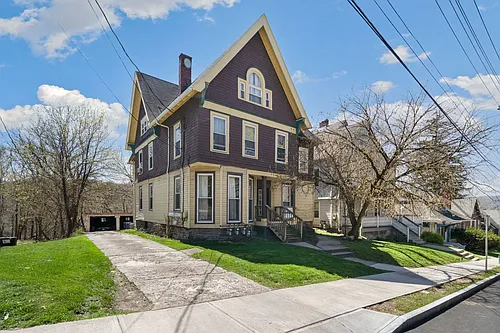 521 E State St #1 Photo 1 521 E State St #1 Photo 1