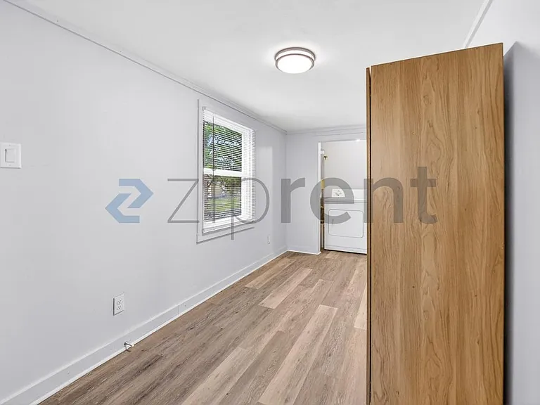 309 Park St — Photo 17