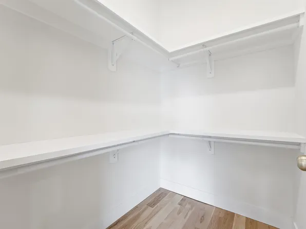 25 Lembeck Avenue image 16 of 26