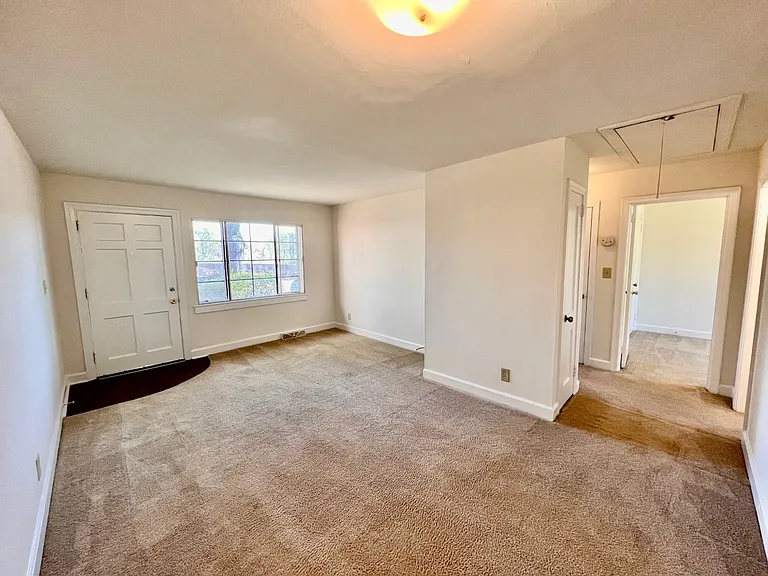 2731 Lawndale Rd — Photo 2