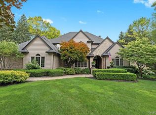 6246 Windemere Point, Brighton, MI 48116