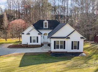 227 Spicewood Cir, Troutman, NC 28166