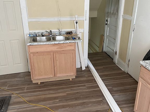 5th image of 11211 Parkview Ave #1