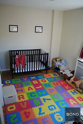 Rented by Bond New York | media 58