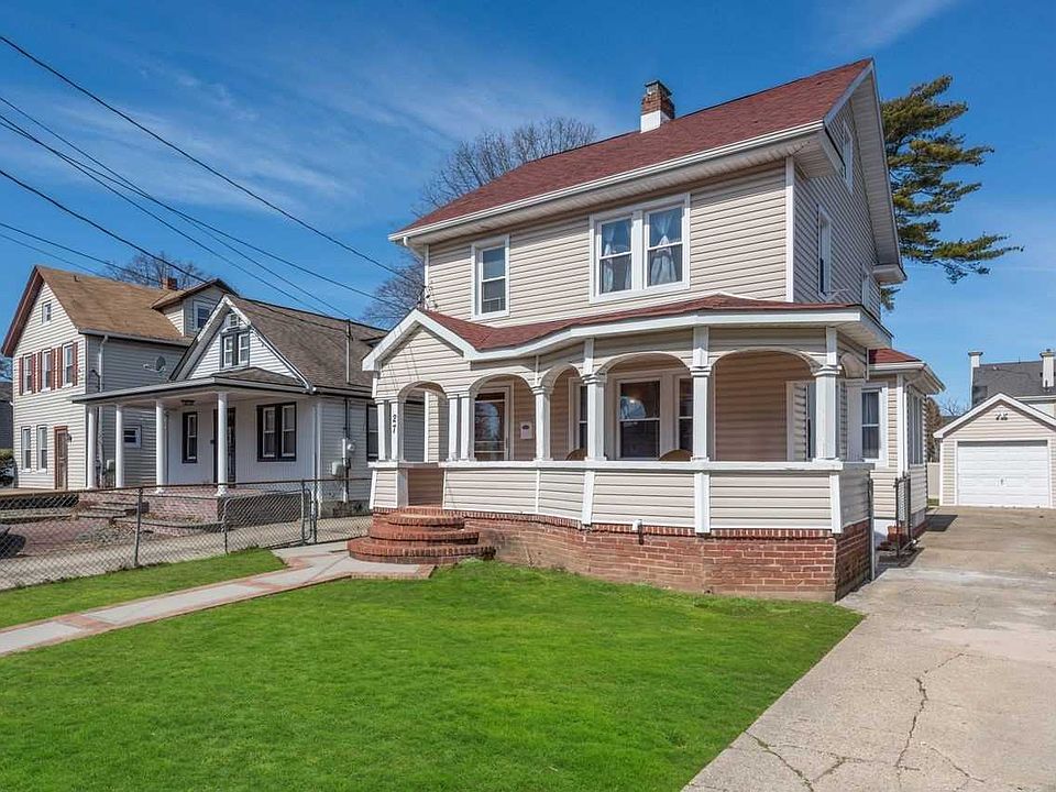 1st image of 27 Willow Ave