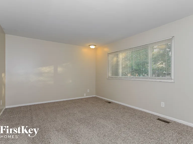 552 Waycross Rd — Photo 3