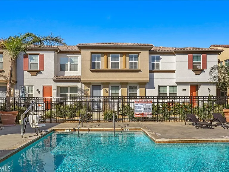 40302 Calle Real — Photo 2