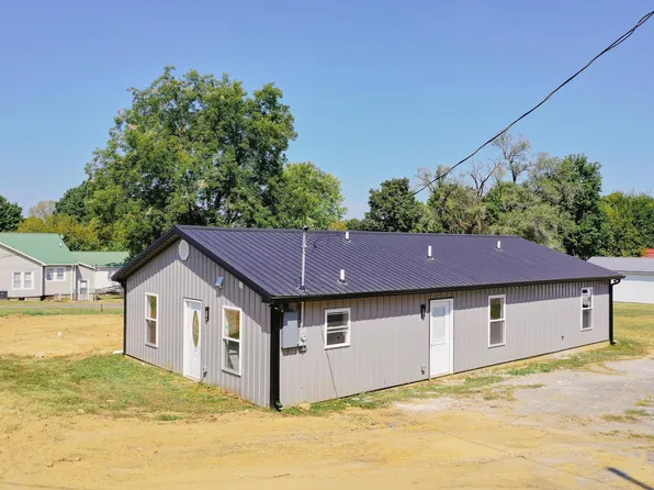 533 E Depot St, Marion, KY 42064