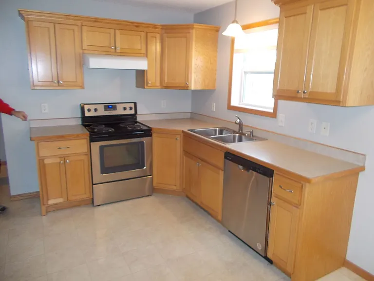 1022 Stinson St — Photo 16