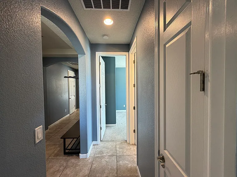 2861 Walsh Loop SE — Photo 8