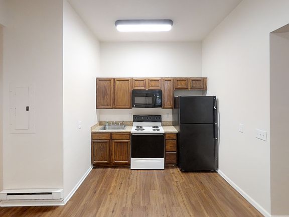 3rd image of 2215 Washington Ave #4