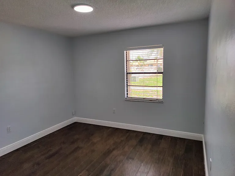 7110 Barclay Ave #C — Photo 3