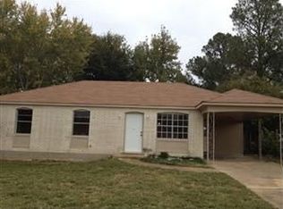 5550 Flowering Peach Dr, Memphis, TN 38115