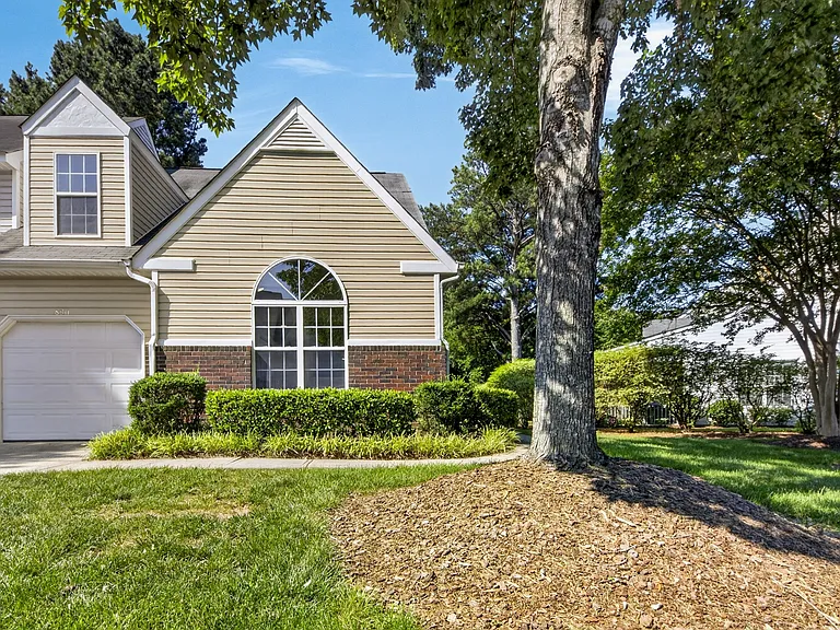 8911 Bryant Field Cir — Photo 2