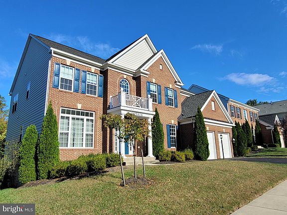 3rd image of 15406 Sir Edwards Dr