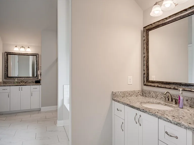 707 Navan Ln — Photo 23
