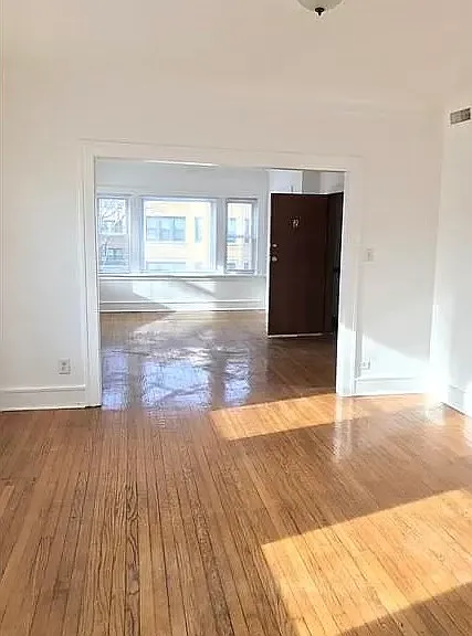 10925 S Vernon Ave #2 — Photo 1