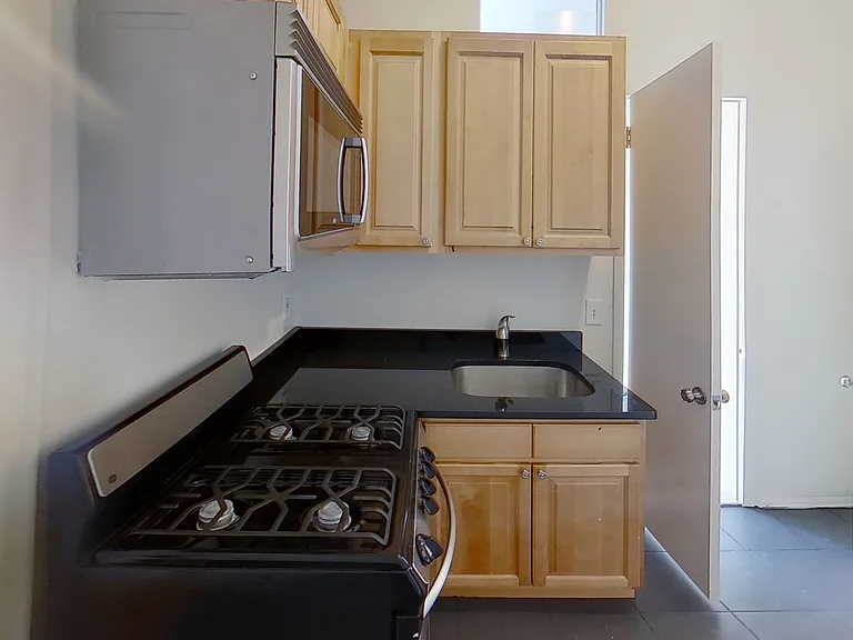234 Thompson St #24 — Photo 7