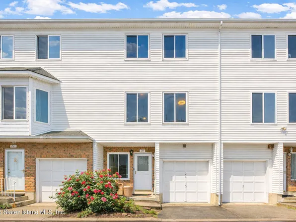 28 Jamie Ln, Staten Island, NY 10312