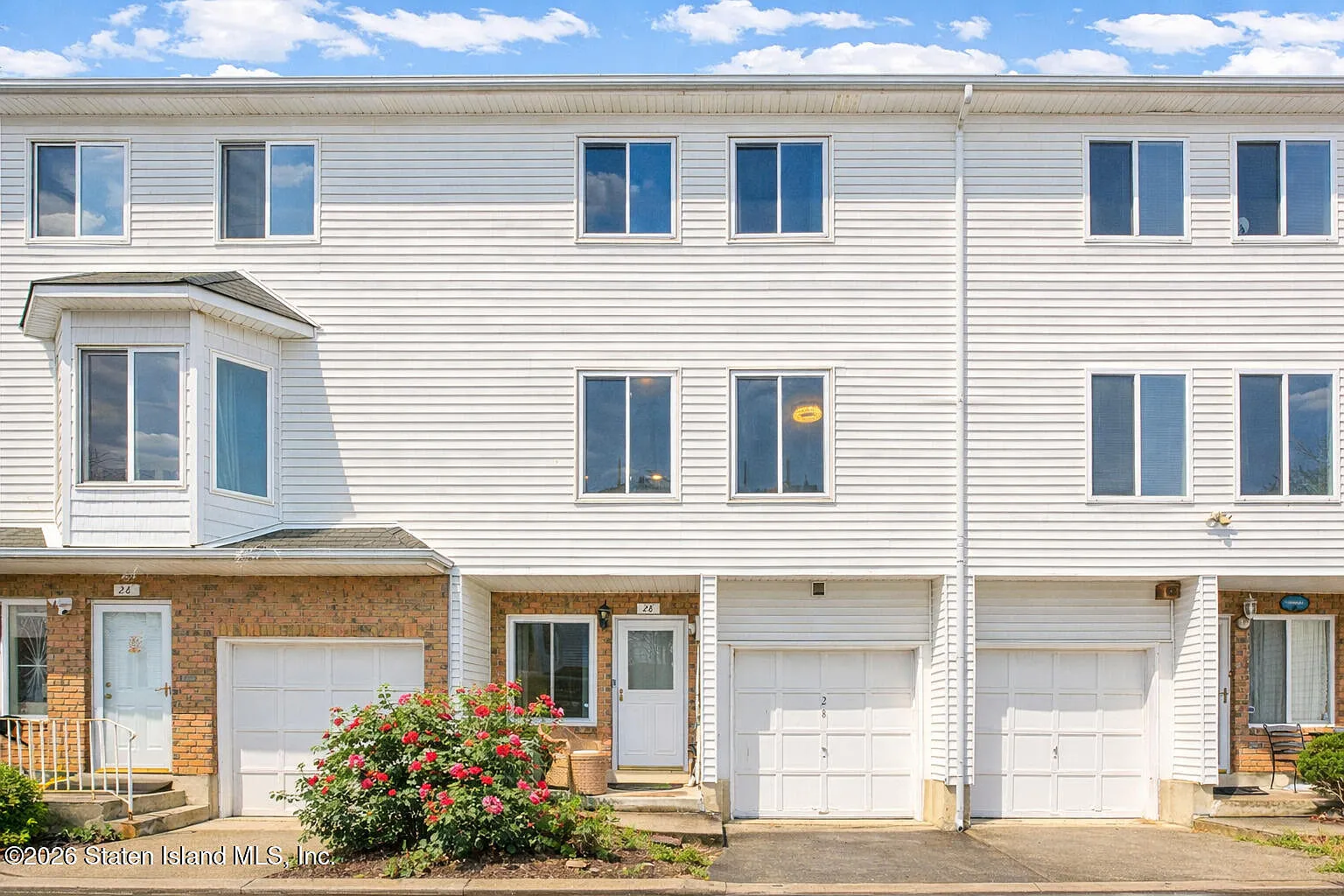 28 Jamie Ln photo 1