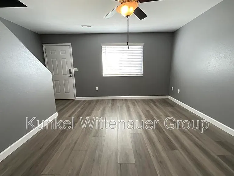 700 Fountain View Dr #G — Photo 2