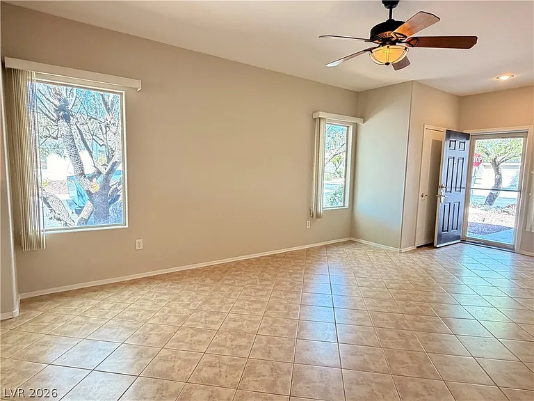 2523 Romanza Rd — Photo 14