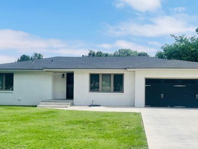 204 Country Club Ln, Levelland, TX, 79336