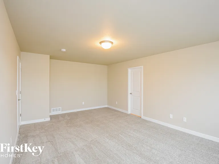 10741 Luneth Dr — Photo 9