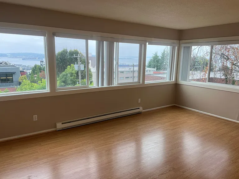 Fairview Apartments — Photo 11