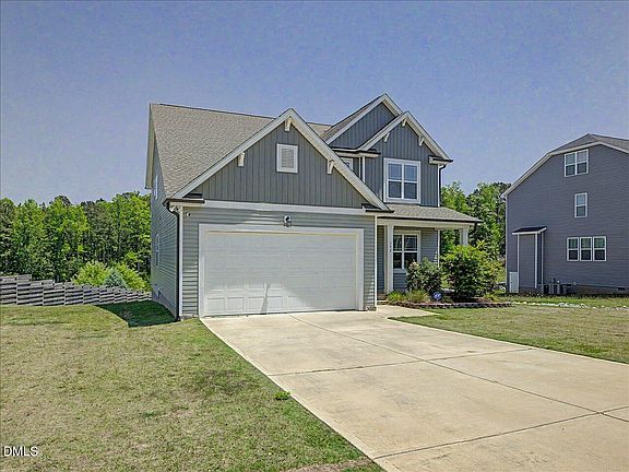 3rd image of 392 Ashpole Trl