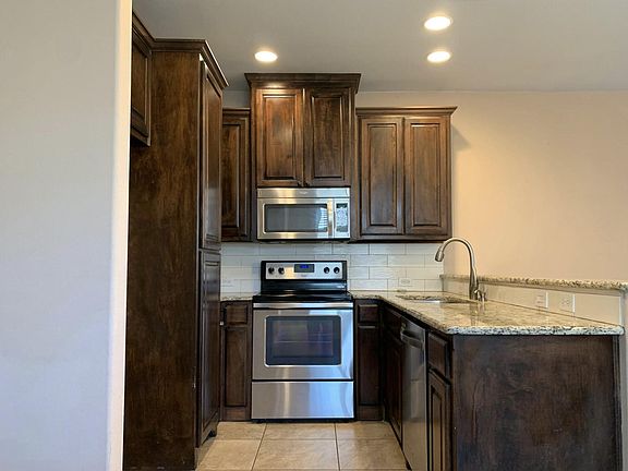 4th image of 311 Watt St #B